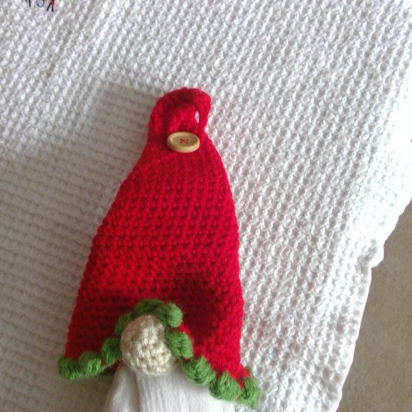 NWOT Handmade Christmas Gnome Towel Hanger - white cotton towel - Picture 2 of 4